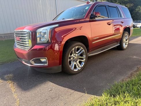 Used 2018 GMC Yukon SLT w/ Premium Edition AWD/4WD image 4