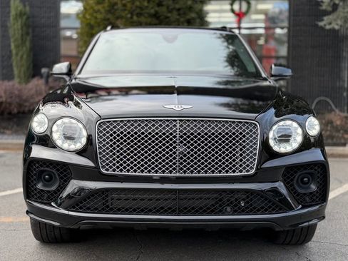 Used 2023 Bentley Bentayga image 3
