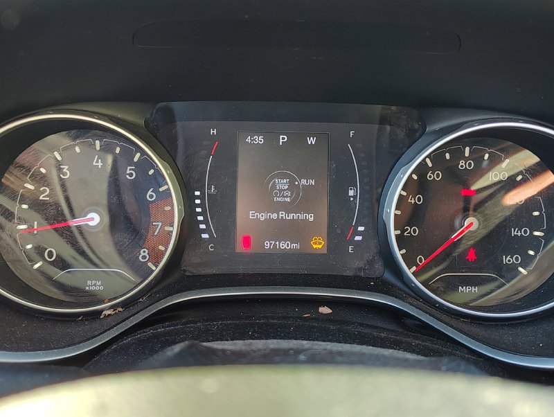 Used 2018 Jeep Compass Latitude w/ Cold Weather Group AWD/4WD image 13