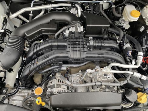 Used 2023 Subaru Crosstrek 2.0i Premium image 24