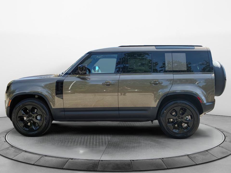 New 2026 Land Rover Defender 110 S AWD/4WD image 4