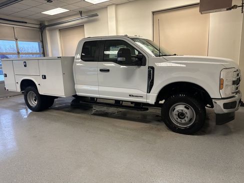 New 2026 Ford F350 XL w/ XL Chrome Package AWD/4WD image 24