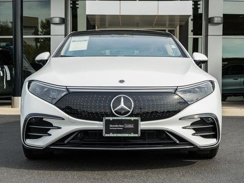 Certified 2024 Mercedes-Benz EQS 580 4MATIC Sedan image 2