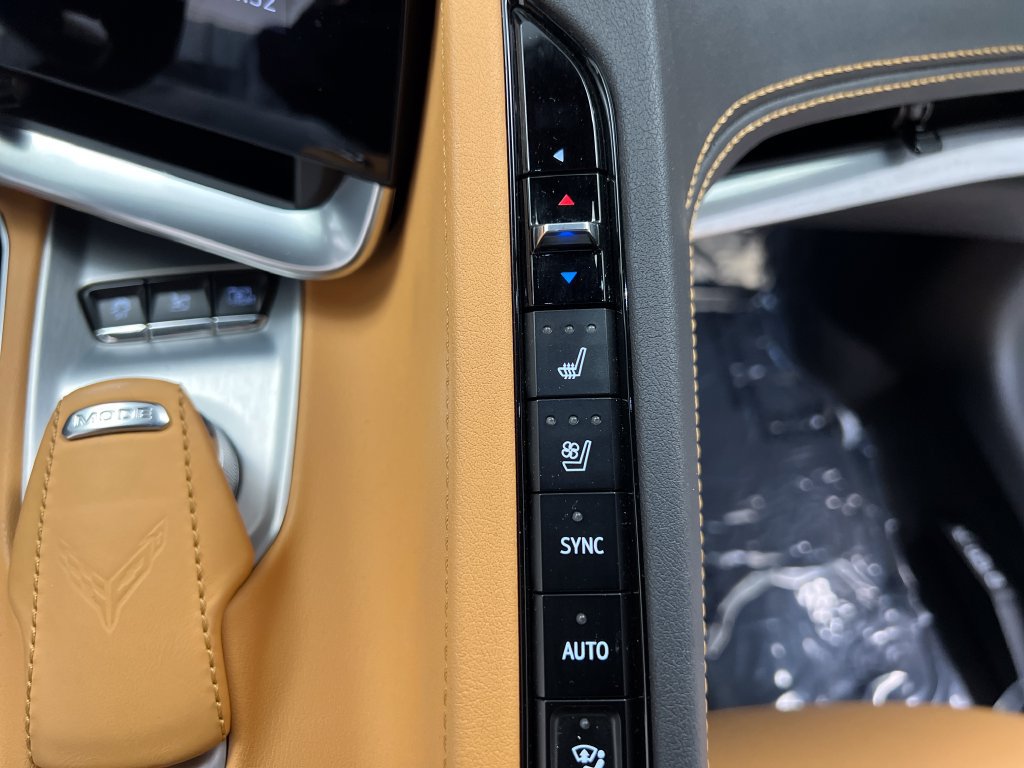 Used 2023 Chevrolet Corvette Stingray Preferred Conv w/ Z51 Performance Package RWD image 42