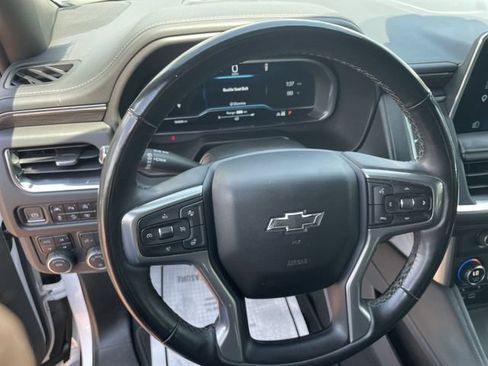 Used 2023 Chevrolet Suburban Z71 w/ Luxury Package AWD/4WD image 12