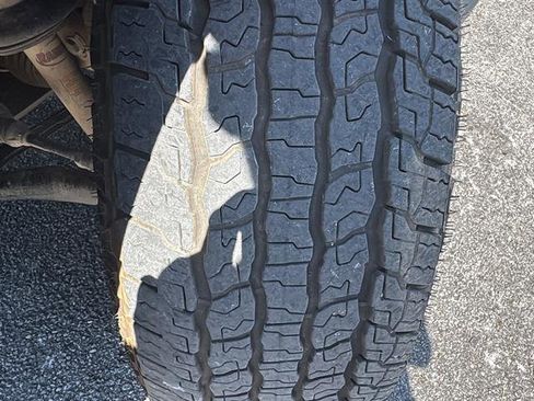 Used 2025 Chevrolet Silverado 1500 LT image 10