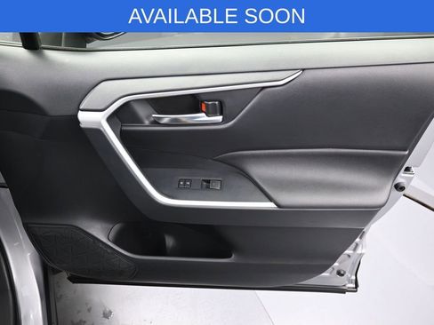 Used 2022 Toyota RAV4 XLE Premium AWD/4WD image 36