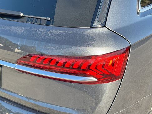 Used 2022 Audi SQ7 Premium Plus image 29