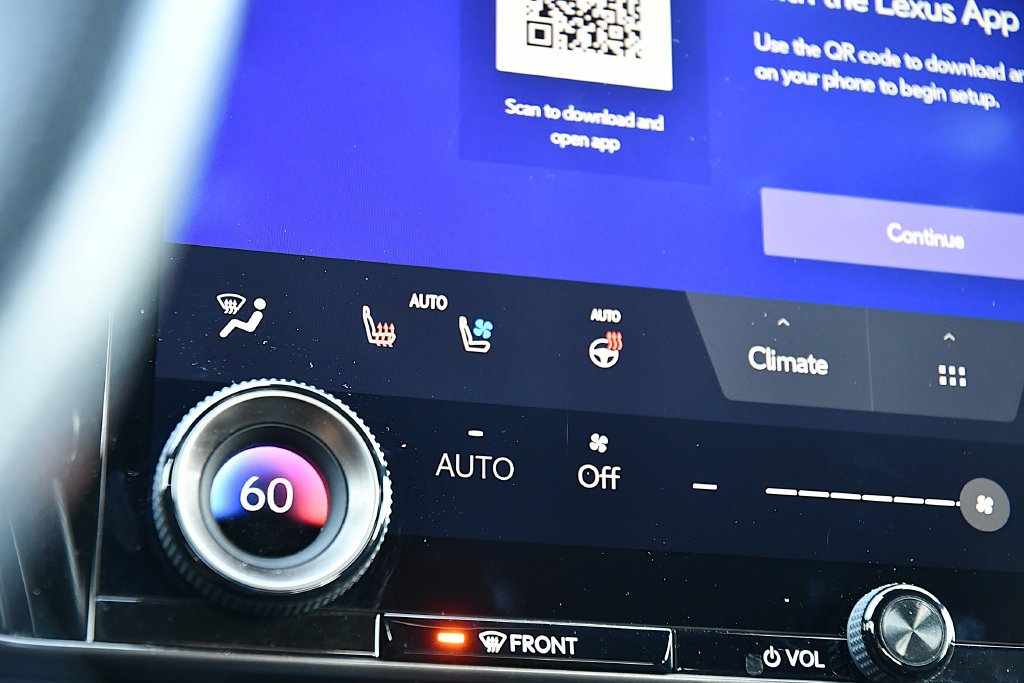 Used 2024 Lexus NX 450h+ F Sport w/ Vision Package AWD/4WD image 18
