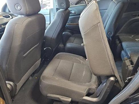 Used 2023 GMC Acadia SLE FWD image 15
