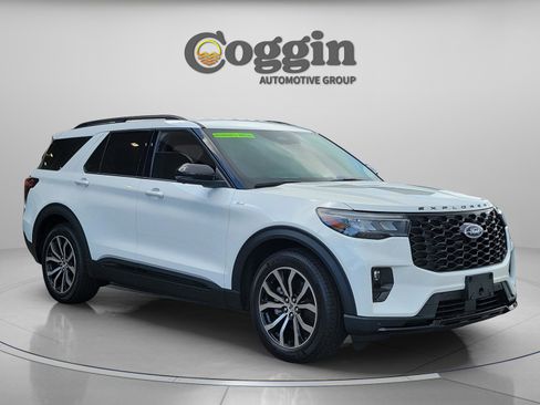 New 2026 Ford Explorer ST-Line w/ Premium Package image 5