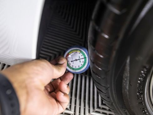 Used 2015 Porsche Cayman image 43