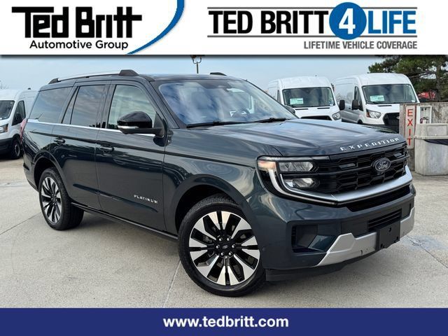Certified 2025 Ford Expedition Platinum w/ Driver's Package AWD/4WD image 1