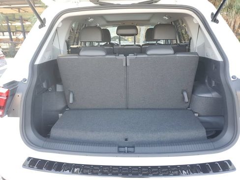 Certified 2023 Volkswagen Tiguan SE w/ Panoramic Sunroof Package FWD image 15