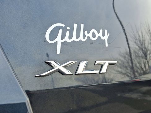 Certified 2022 Ford Explorer XLT w/ Equipment Group 202A image 31