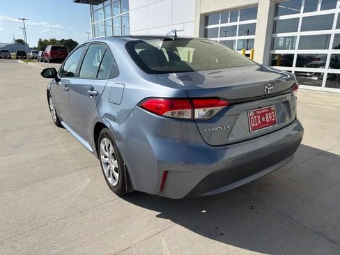 Used 2020 Toyota Corolla LE FWD image 6