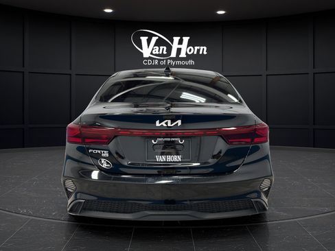 Used 2022 Kia Forte Sedan FWD image 6