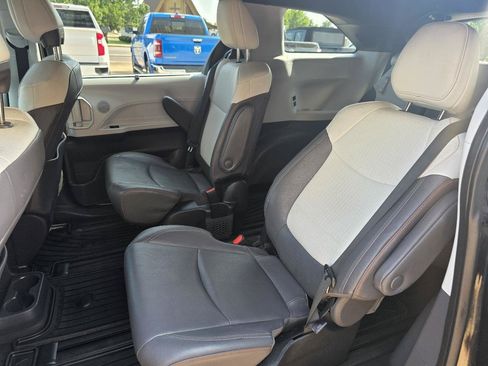 Used 2023 Toyota Sienna XSE w/ XSE Plus Package AWD/4WD image 25