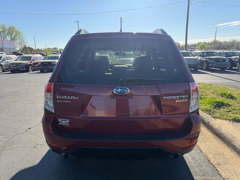 Used 2011 Subaru Forester 2.5X Premium AWD/4WD image 6