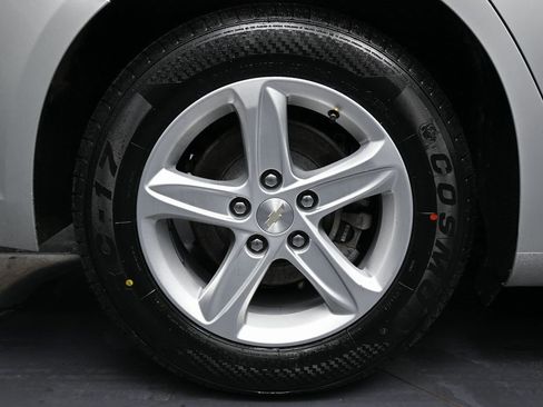 Used 2019 Chevrolet Malibu LS image 12