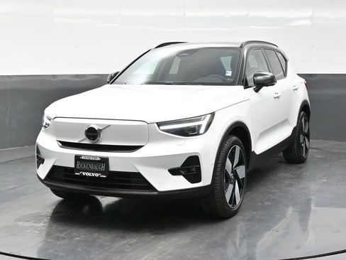 Used 2024 Volvo XC40 Recharge Ultimate w/ Protection Package Premier image 2