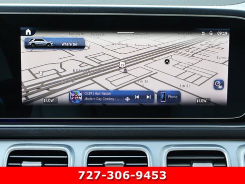 Certified 2025 Mercedes-Benz GLE 350 4MATIC w/ Driver Assistance Package image 3