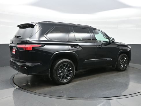 Used 2025 Toyota Sequoia Platinum image 6