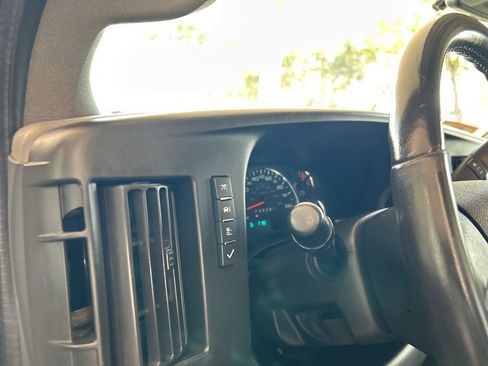 Used 2023 GMC Savana 3500 w/ Power Convenience Package image 32