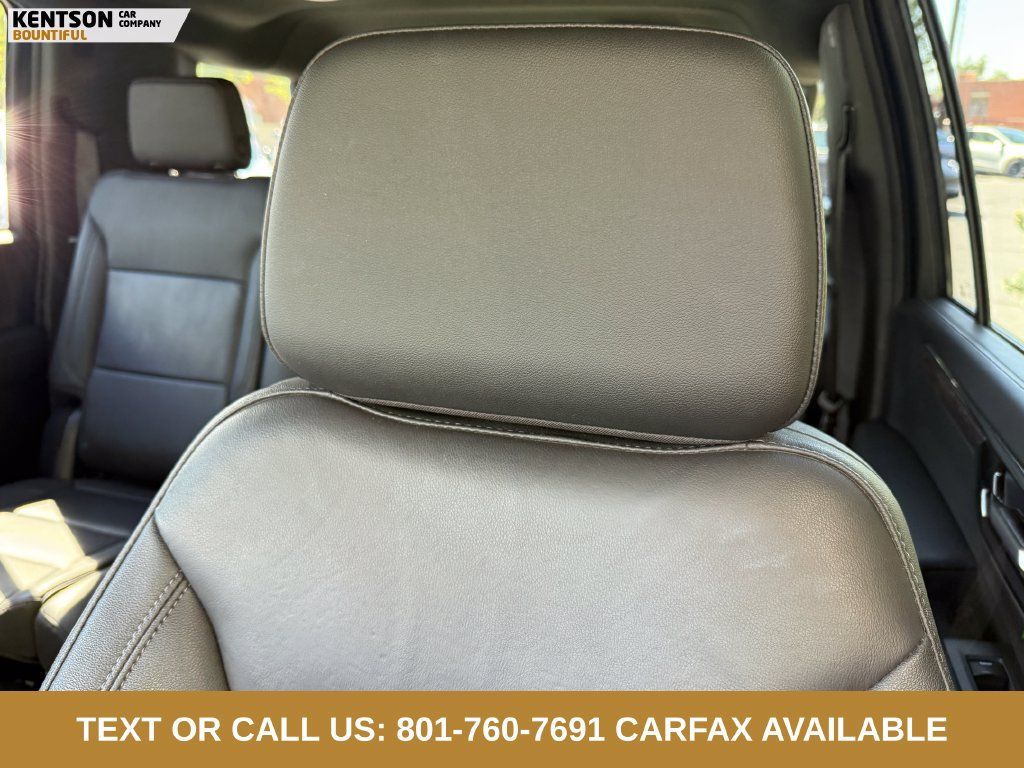 Used 2025 Chevrolet Suburban Z71 AWD/4WD image 26
