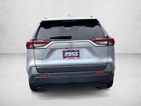 Used 2020 Toyota RAV4 XLE Premium FWD image 6