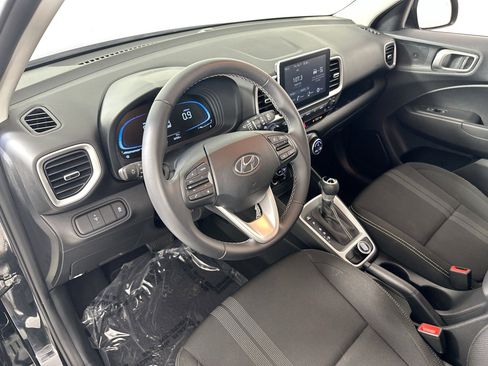 Used 2023 Hyundai Venue SEL image 9