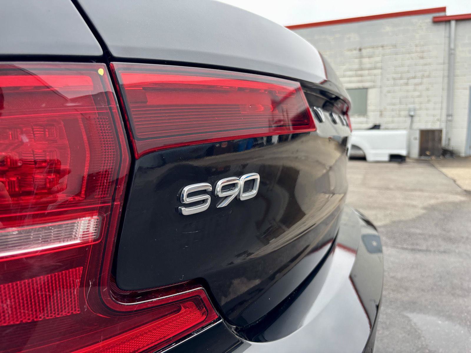 Used 2017 Volvo S90 T6 Momentum w/ Vision Package AWD/4WD image 36