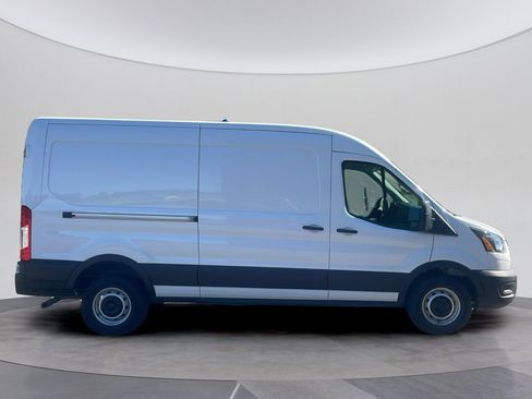 Used 2025 Ford Transit 250 148 Medium Roof RWD image 6