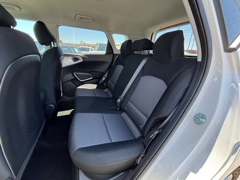 Used 2025 Kia Soul LX w/ LX Technology Package FWD image 23