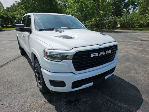 Used 2025 RAM 1500 Laramie w/ Sport Appearance Package AWD/4WD image 8