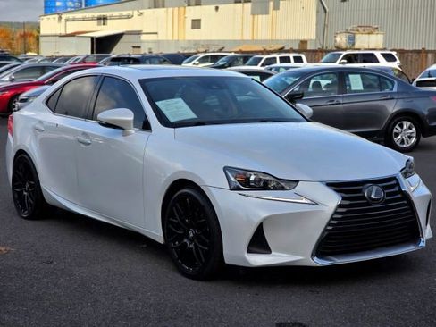 Used 2017 Lexus IS 200t image 1