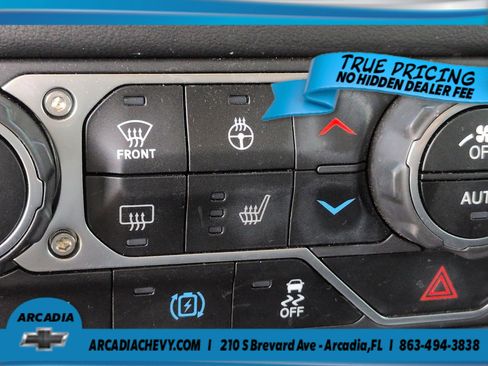 Used 2024 Jeep Wrangler Unlimited Sahara w/ Safety Group AWD/4WD image 19