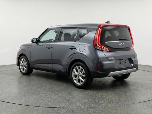 Used 2025 Kia Soul LX w/ LX Technology Package image 6