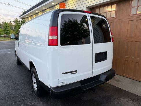 Used 2013 Chevrolet Express 2500 RWD image 5