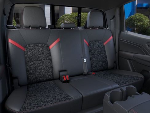 New 2026 Chevrolet Colorado Z71 w/ Midnight Edition image 17