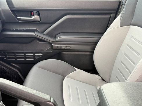 Used 2025 Toyota Tacoma TRD Off-Road image 11