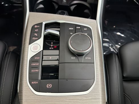 Used 2025 BMW 330i Sedan RWD image 18