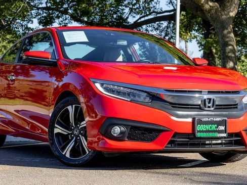 Used 2016 Honda Civic Touring image 2