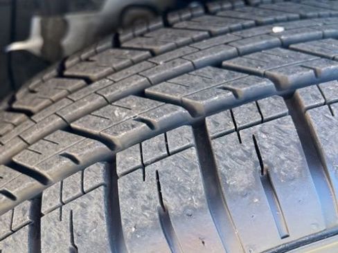 Used 2023 Nissan Rogue SV image 35