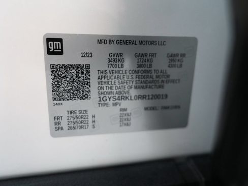 Used 2024 Cadillac Escalade ESV Sport Platinum w/ LPO, ONYX Package AWD/4WD image 15