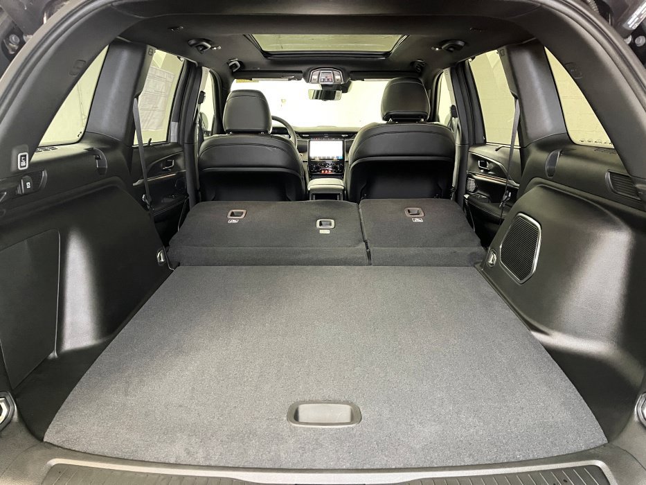 New 2024 Jeep Grand Cherokee Limited 4xe w/ Luxury Tech Group II AWD/4WD image 18