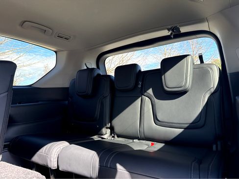 New 2026 Nissan Armada SV image 22