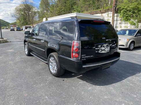 Used 2009 GMC Yukon XL Denali AWD/4WD image 3