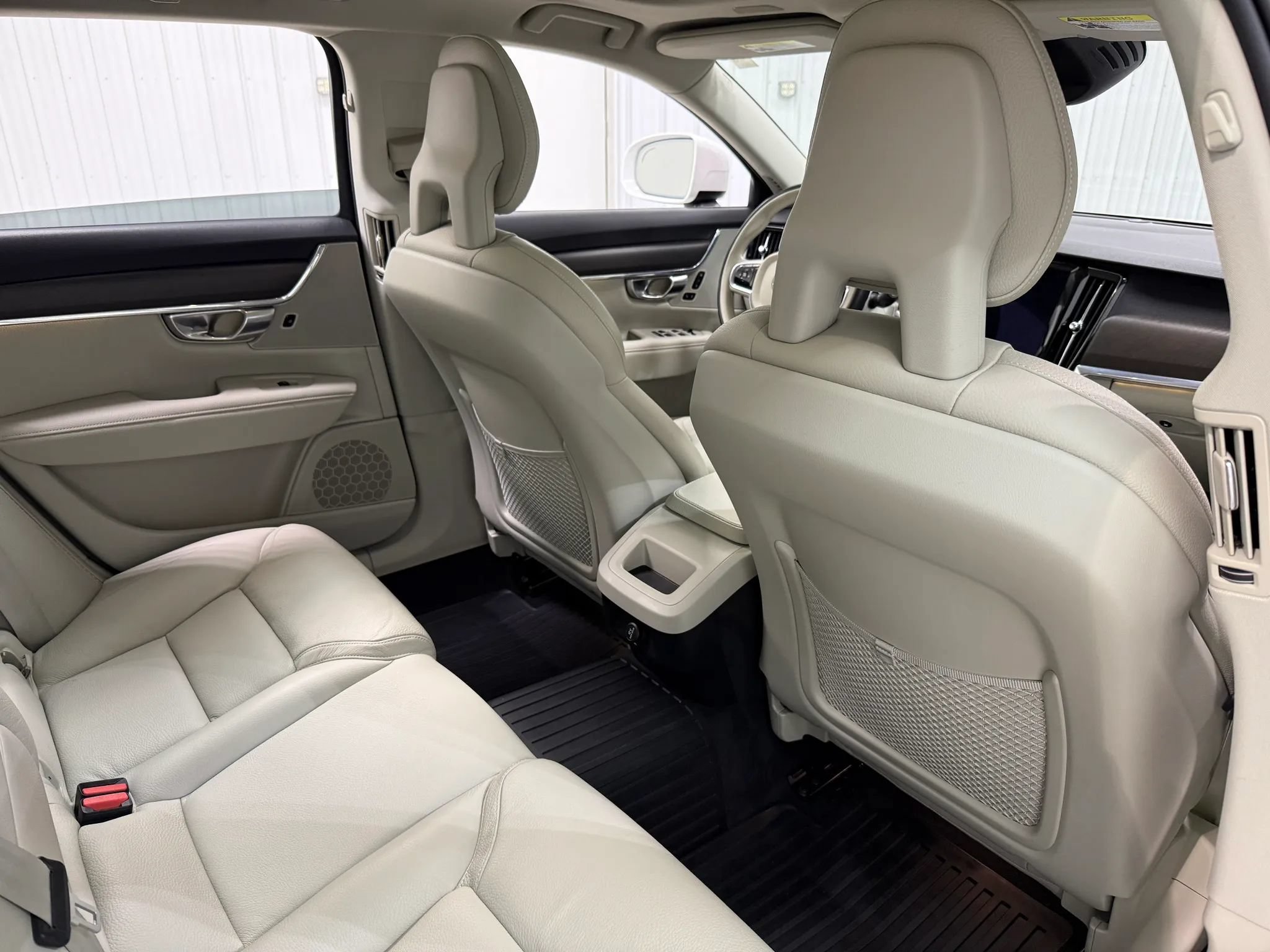 Used 2018 Volvo V90 T6 Cross Country w/ Convenience Package AWD/4WD image 18