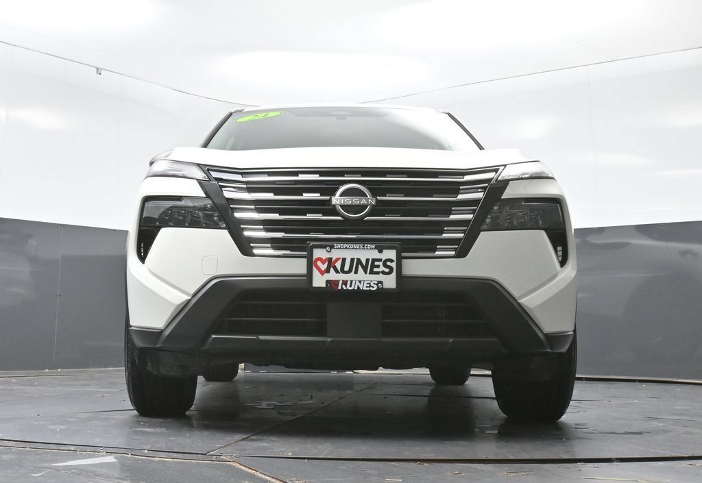 Used 2024 Nissan Rogue S FWD image 50